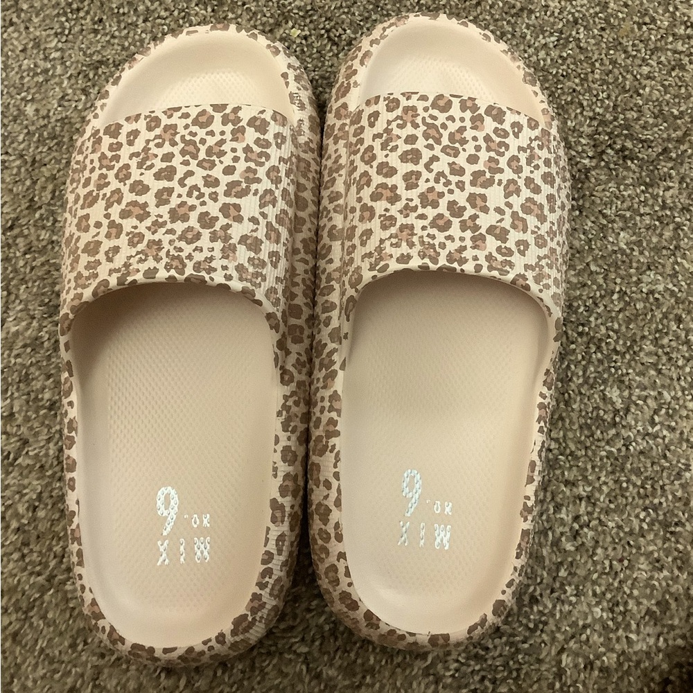 Summer sandals